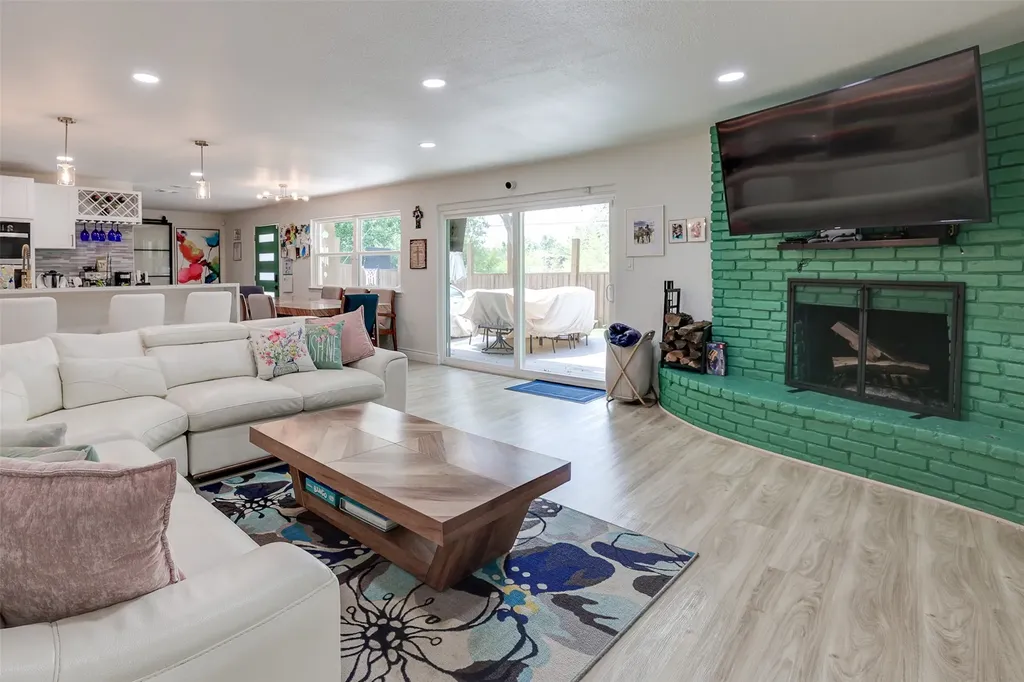 3631 Coral Gables Drive Dallas TX 75229