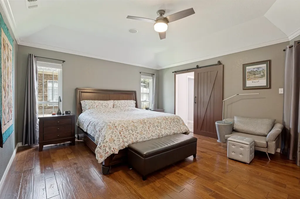 2708 Monarch Drive Arlington TX 76006