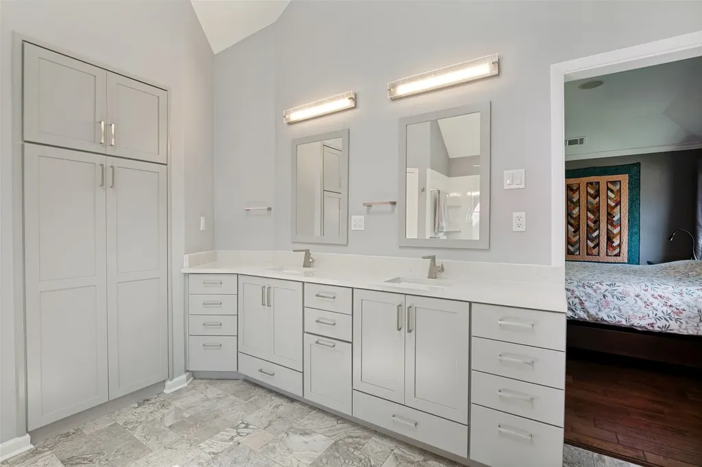 2708 Monarch Drive Arlington TX 76006