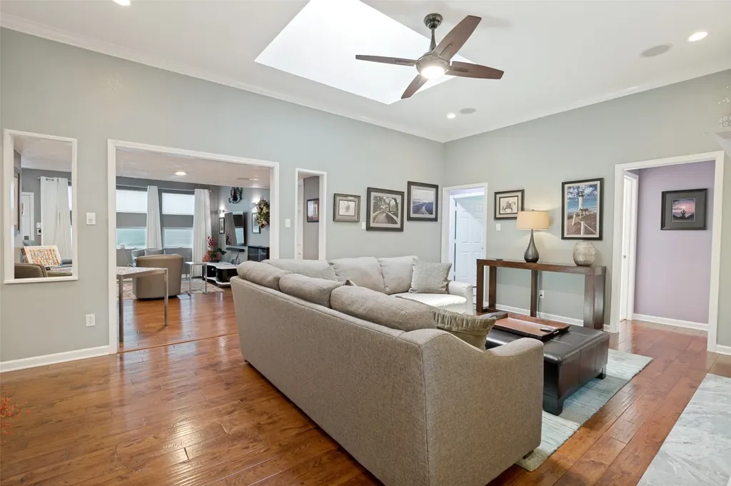 2708 Monarch Drive Arlington TX 76006