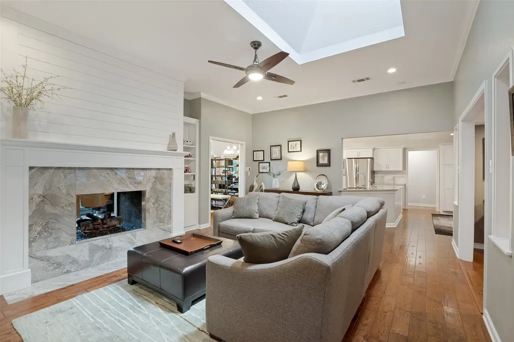 2708 Monarch Drive Arlington TX 76006