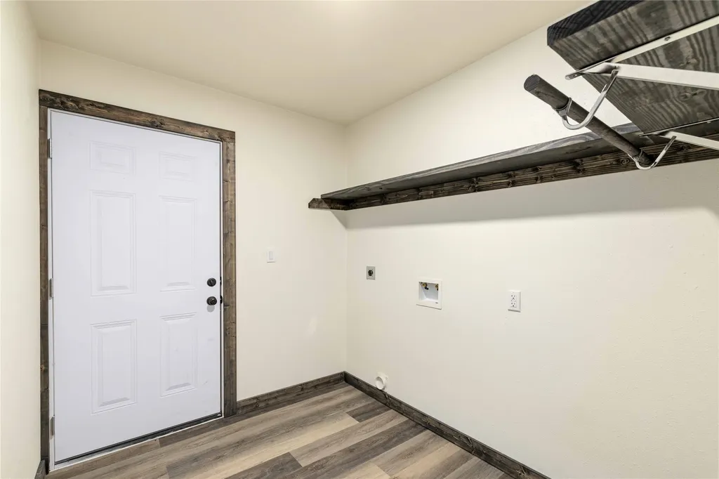 809 W Liveoak Street Coleman TX 76834