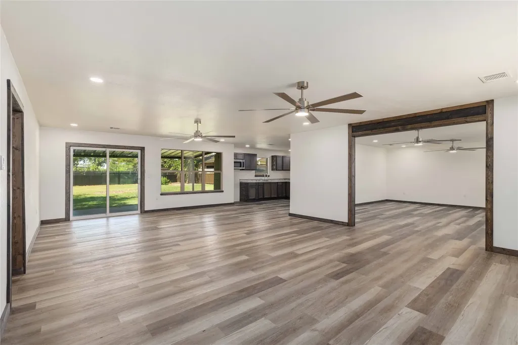 809 W Liveoak Street Coleman TX 76834