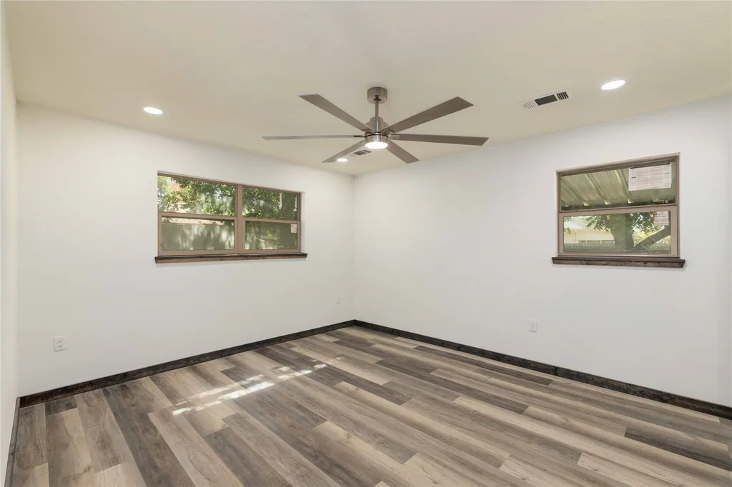 809 W Liveoak Street Coleman TX 76834