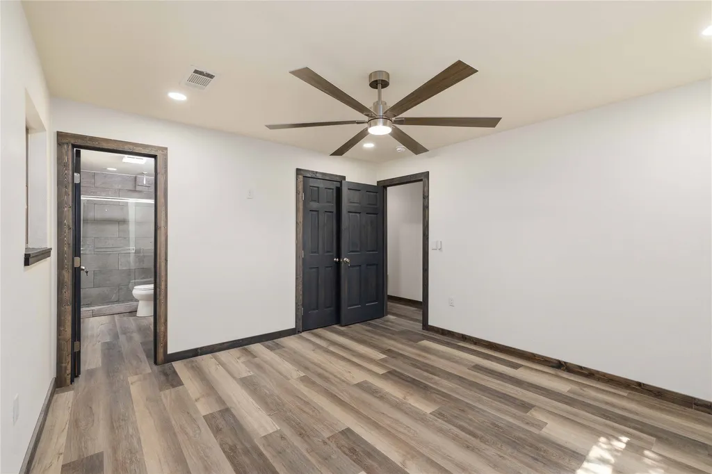 809 W Liveoak Street Coleman TX 76834