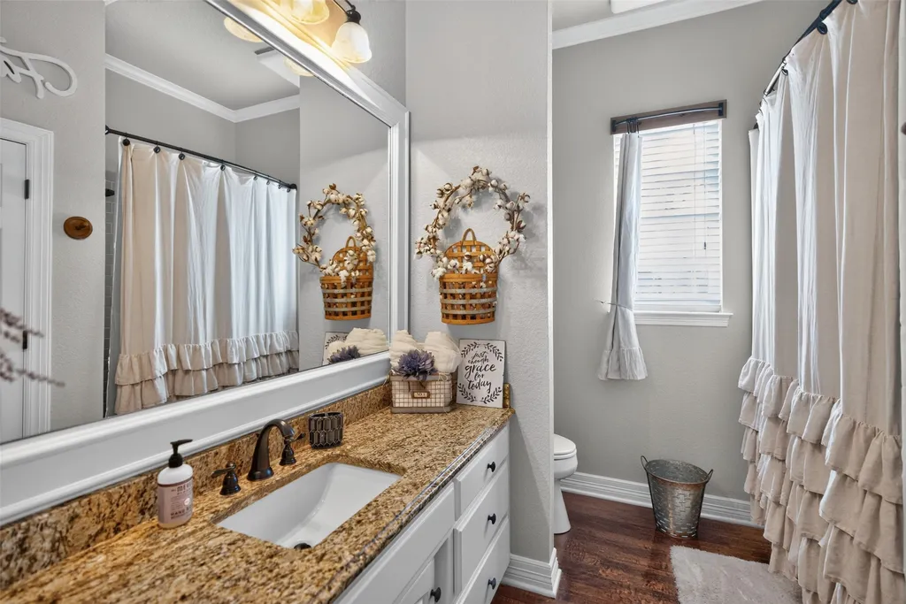 443 County Road 3342 Paradise TX 76073
