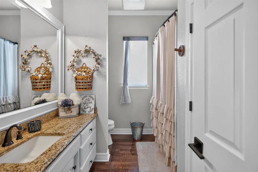 443 County Road 3342 Paradise TX 76073