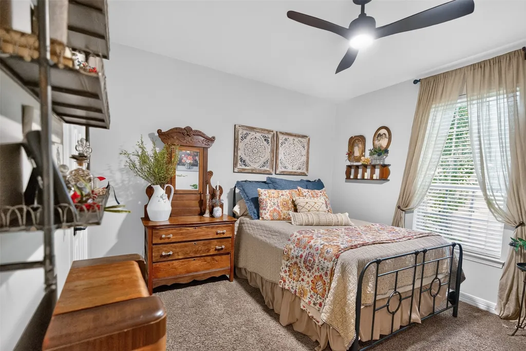 443 County Road 3342 Paradise TX 76073