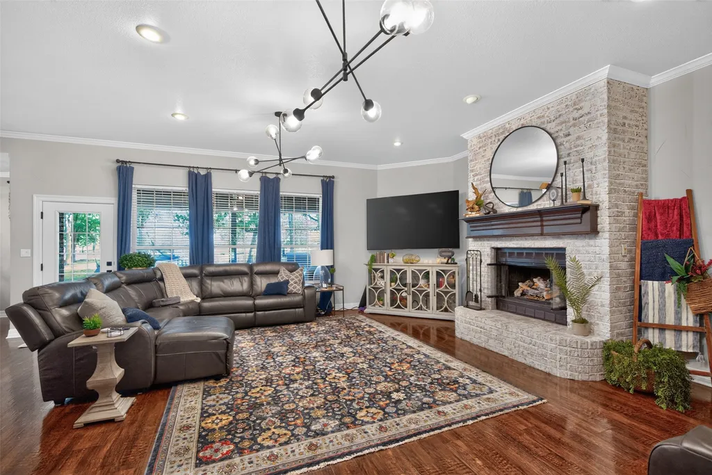 443 County Road 3342 Paradise TX 76073