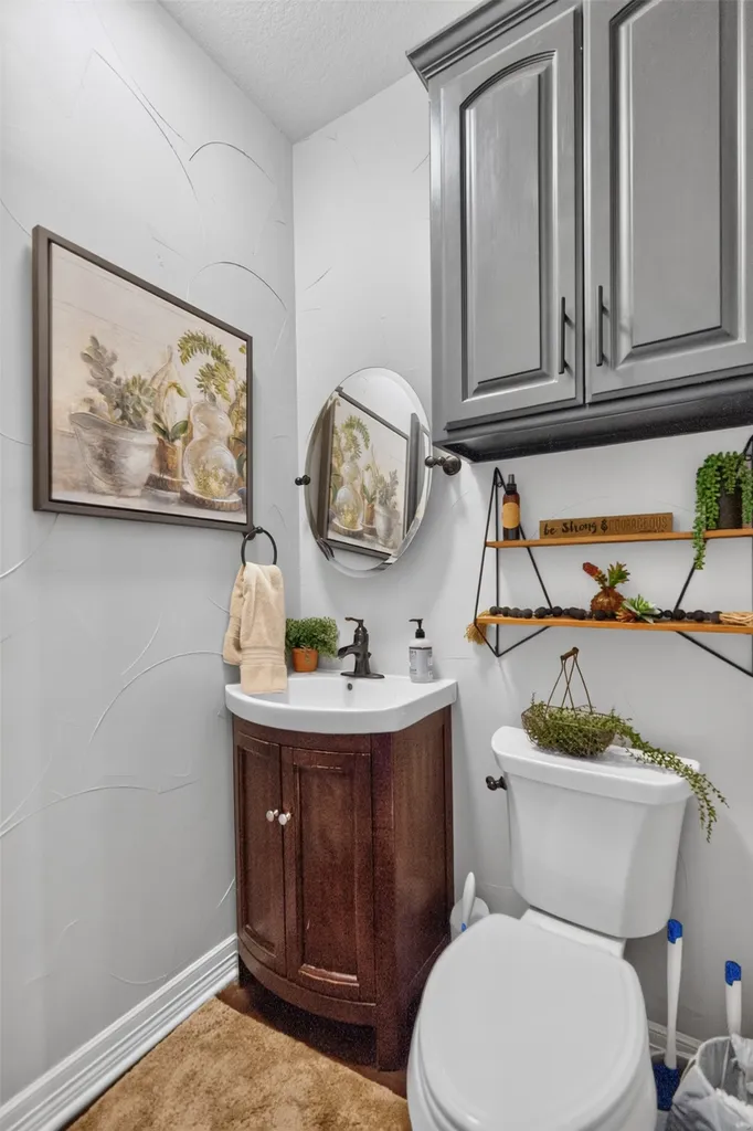 443 County Road 3342 Paradise TX 76073