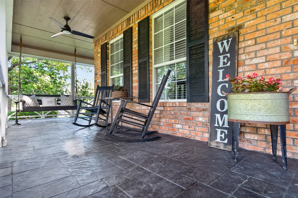443 County Road 3342 Paradise TX 76073