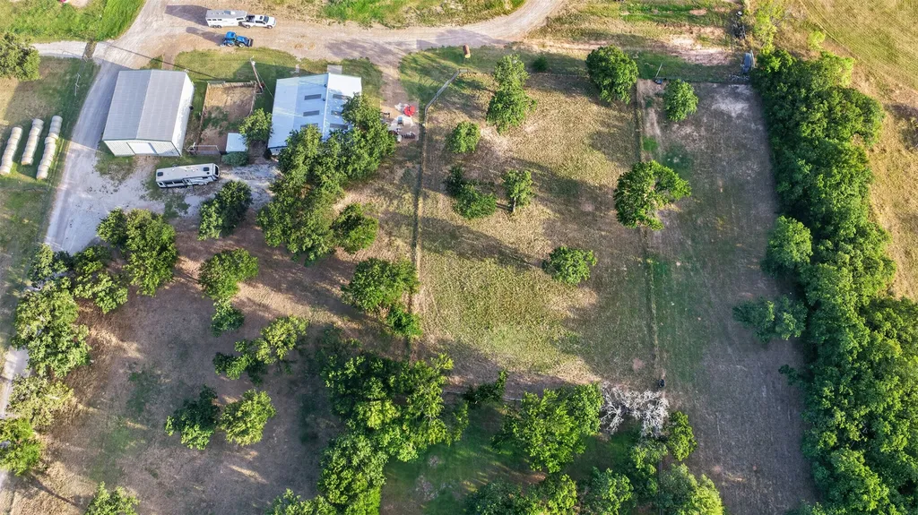 443 County Road 3342 Paradise TX 76073