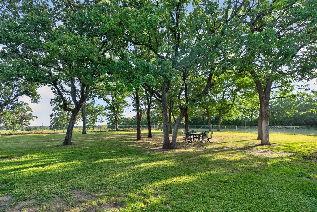443 County Road 3342 Paradise TX 76073