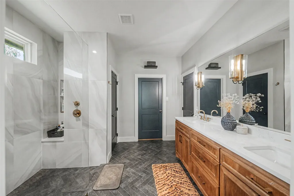 1209 Hilltop Drive Grapevine TX 76051