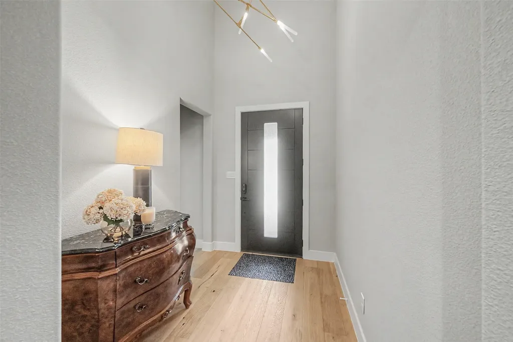 1209 Hilltop Drive Grapevine TX 76051