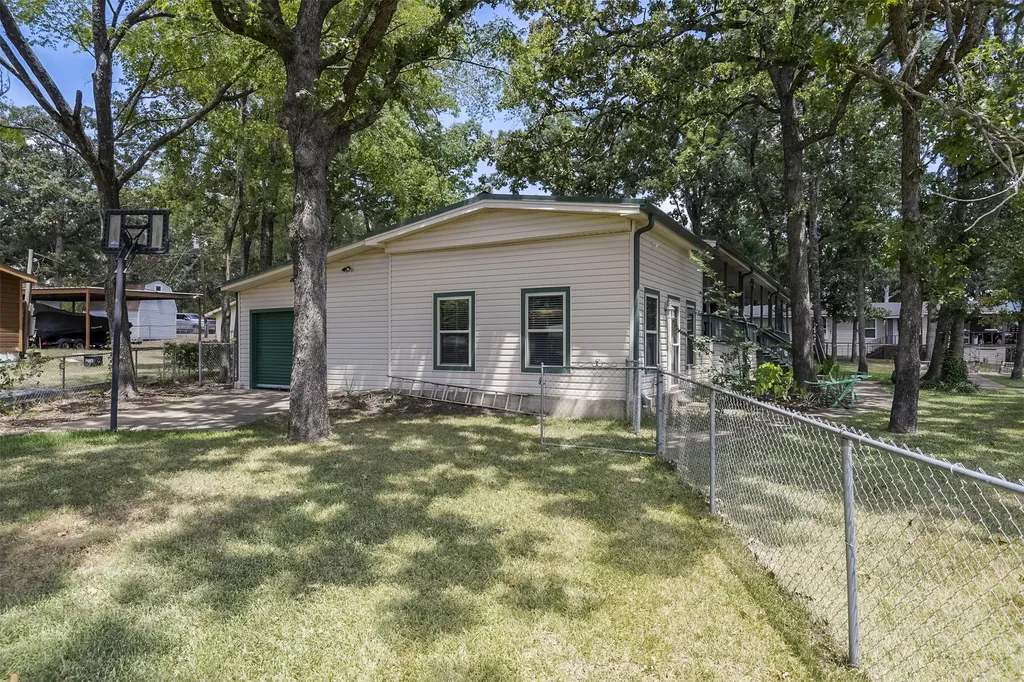 182 Indian Gap Road Mabank TX 75156