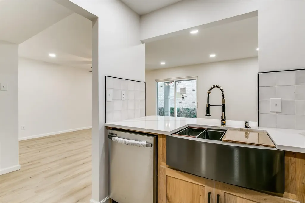 5881 Preston View Boulevard Dallas TX 75240