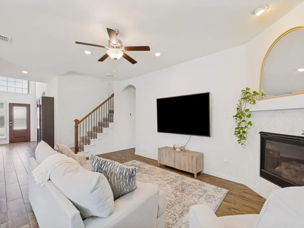 3396 Edgecreek Path Lewisville TX 75010