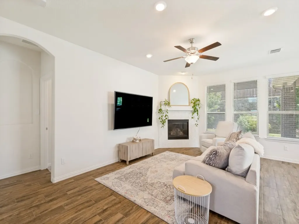3396 Edgecreek Path Lewisville TX 75010