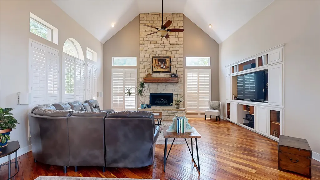 3107 Hillside Drive Highland Village TX 75077