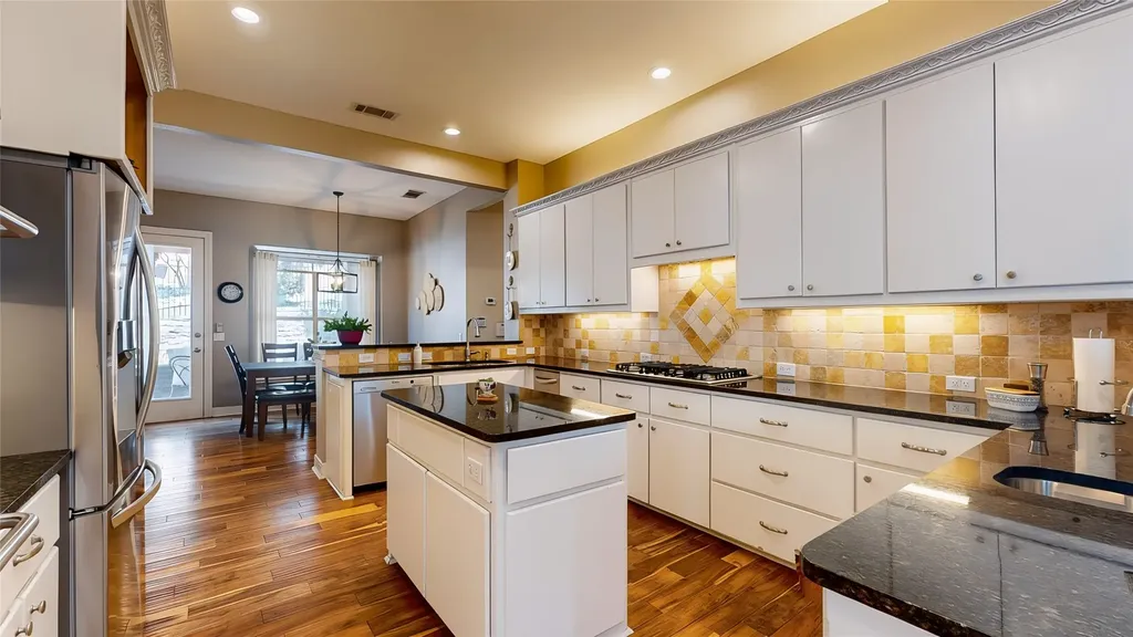 3107 Hillside Drive Highland Village TX 75077