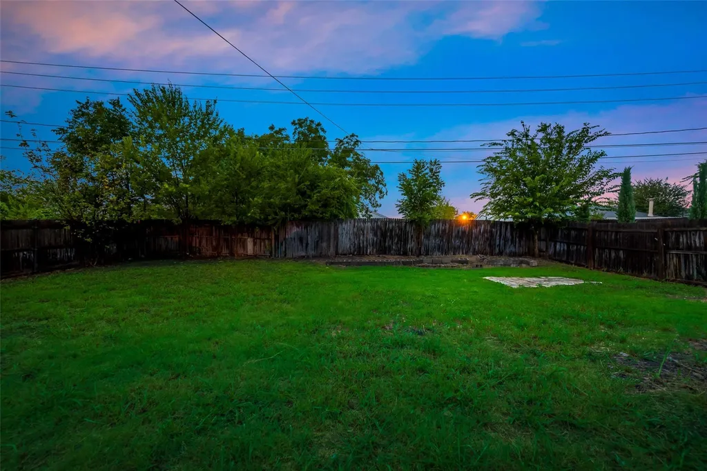 2315 Sunflower Drive Arlington TX 76014
