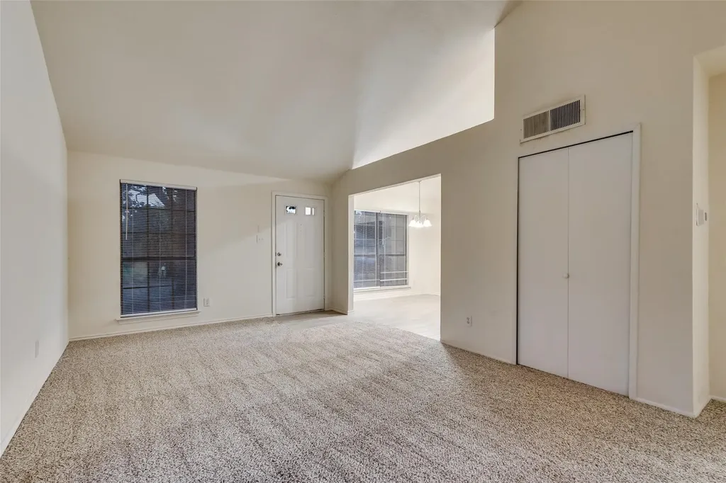 2315 Sunflower Drive Arlington TX 76014