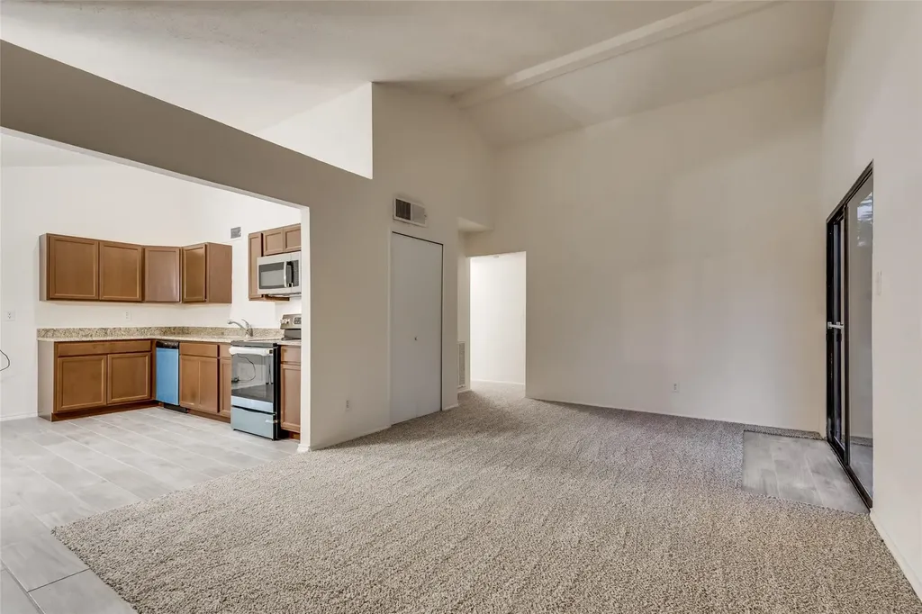 2315 Sunflower Drive Arlington TX 76014