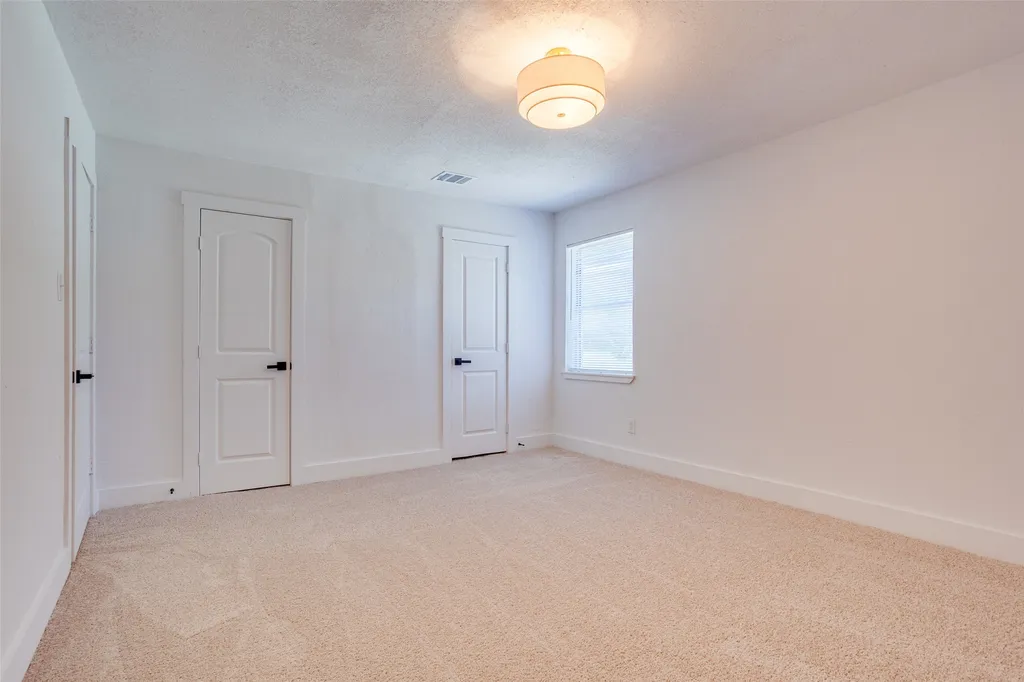 1614 Dakota Drive Garland TX 75043