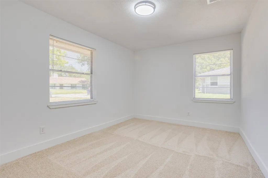 1614 Dakota Drive Garland TX 75043