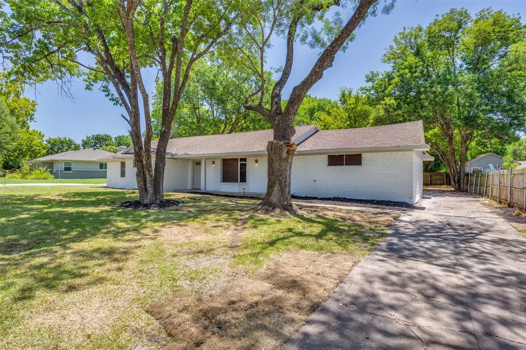 1614 Dakota Drive Garland TX 75043