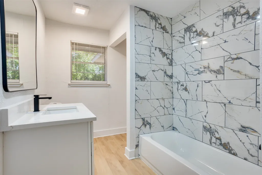 1614 Dakota Drive Garland TX 75043