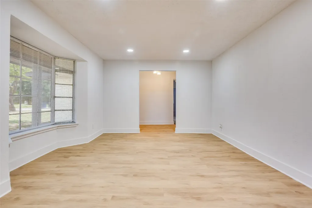 1614 Dakota Drive Garland TX 75043