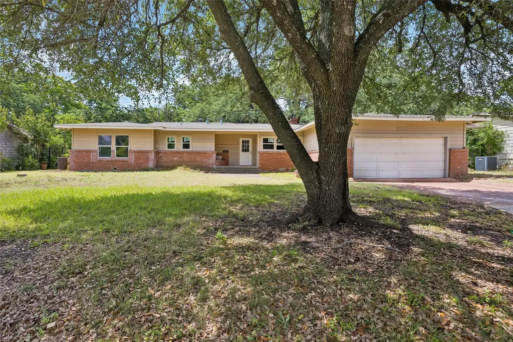 5104 Malinda Lane S Fort Worth TX 76112