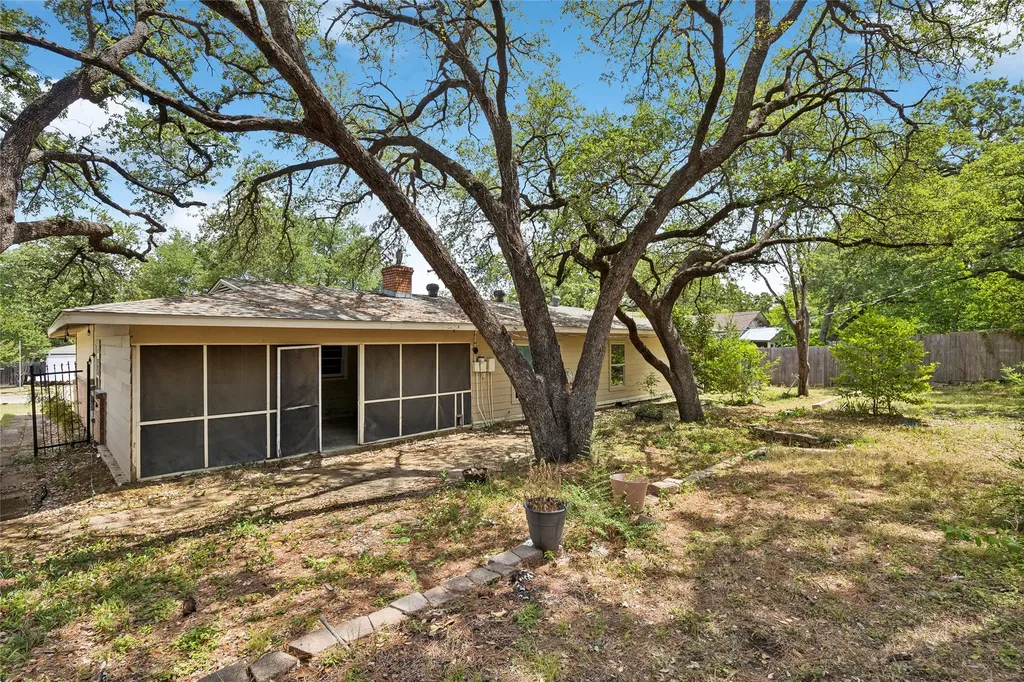 5104 Malinda Lane S Fort Worth TX 76112