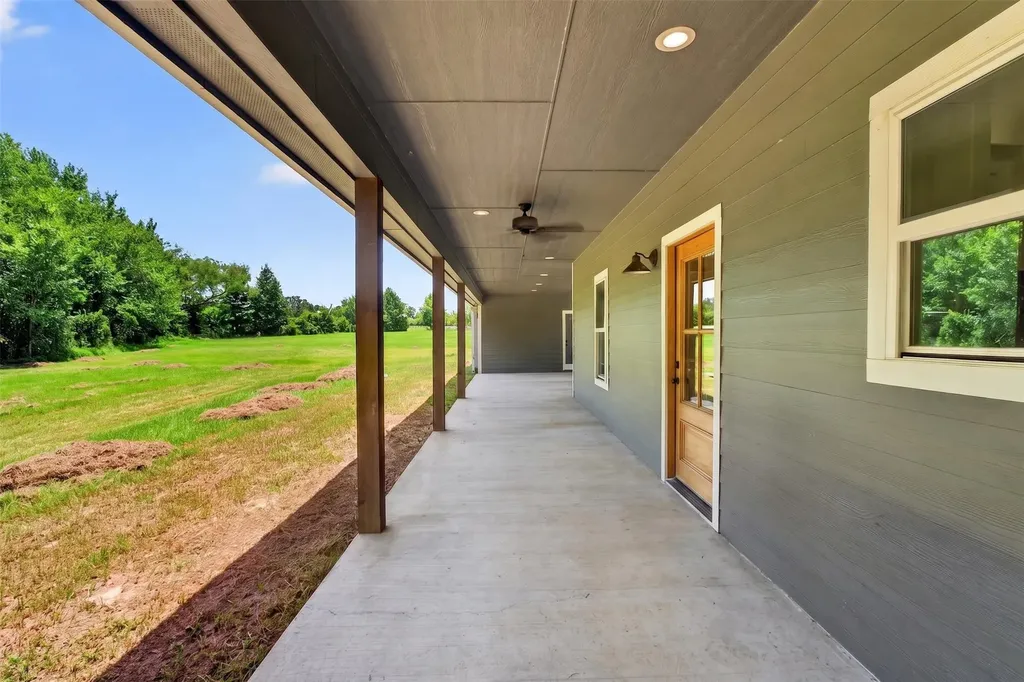 1094 County Road 2389 Alba TX 75410
