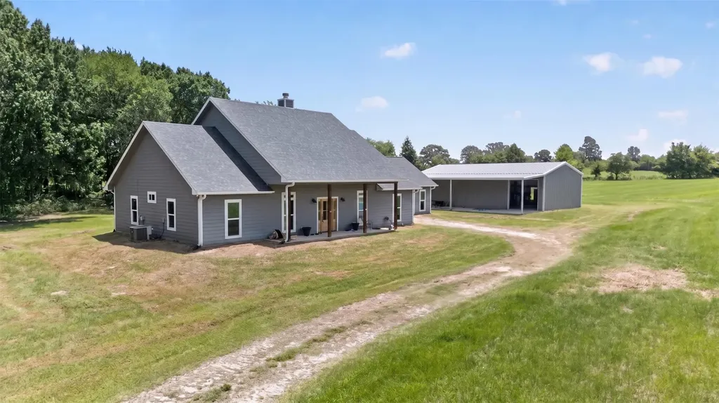 1094 County Road 2389 Alba TX 75410