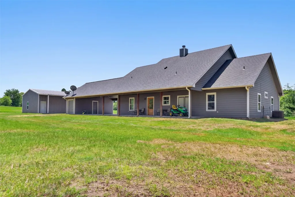 1094 County Road 2389 Alba TX 75410
