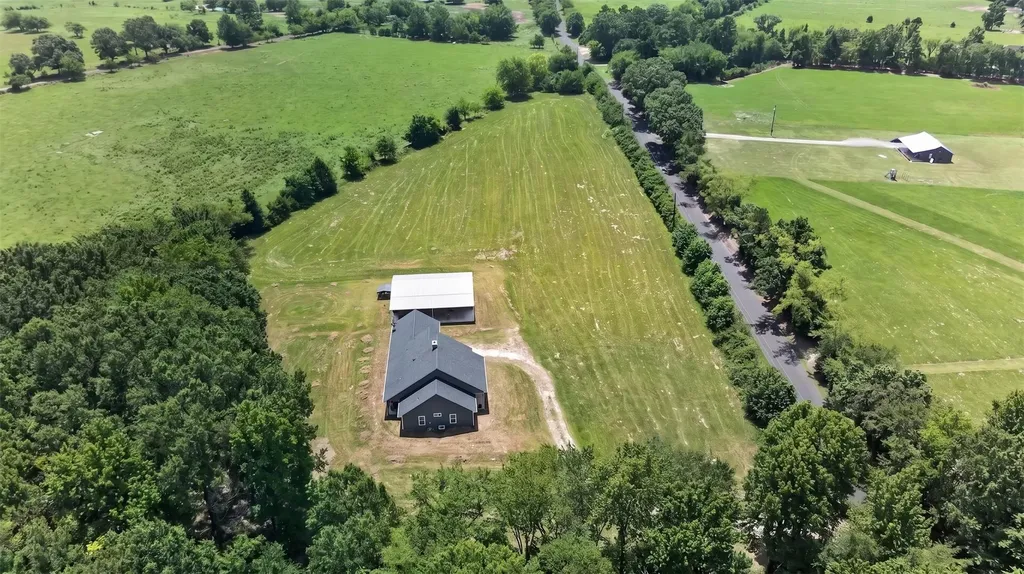 1094 County Road 2389 Alba TX 75410