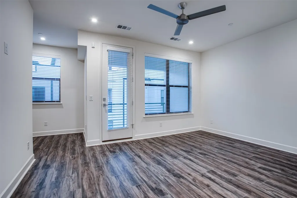 1813 Park Avenue Dallas TX 75215