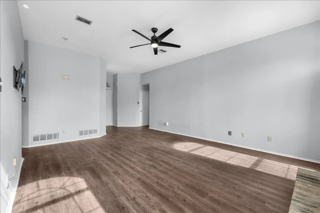 4244 Hathaway Drive Grand Prairie TX 75052