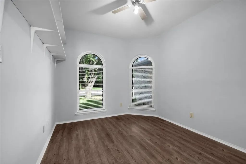 4244 Hathaway Drive Grand Prairie TX 75052
