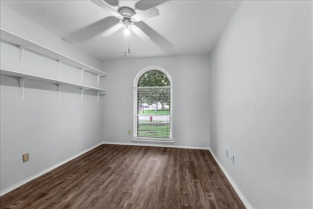 4244 Hathaway Drive Grand Prairie TX 75052