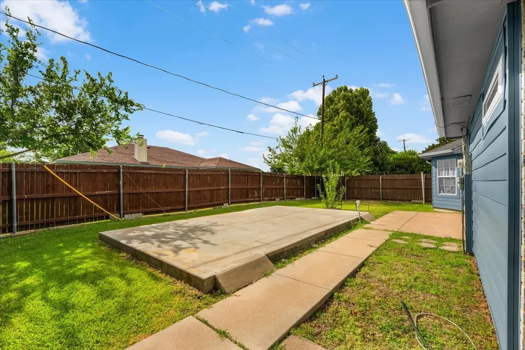 4244 Hathaway Drive Grand Prairie TX 75052