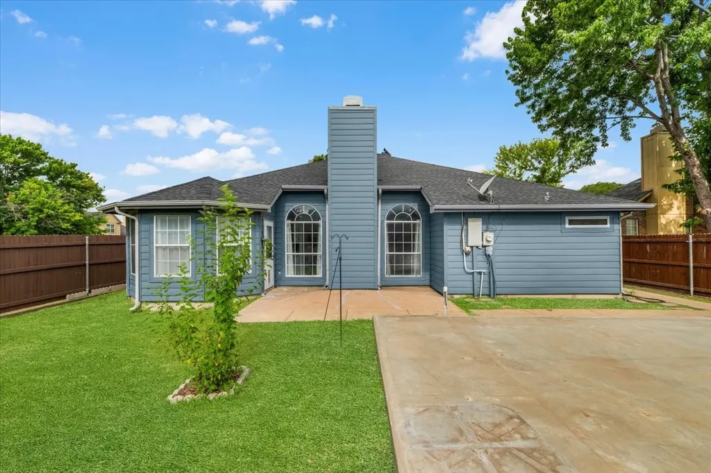 4244 Hathaway Drive Grand Prairie TX 75052