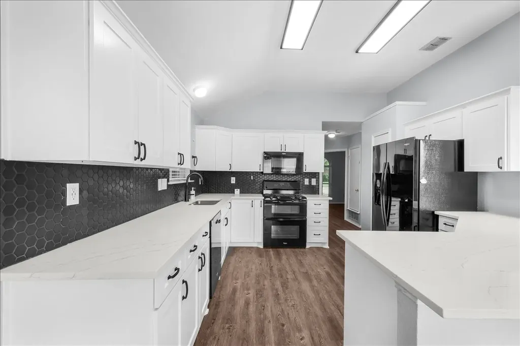4244 Hathaway Drive Grand Prairie TX 75052