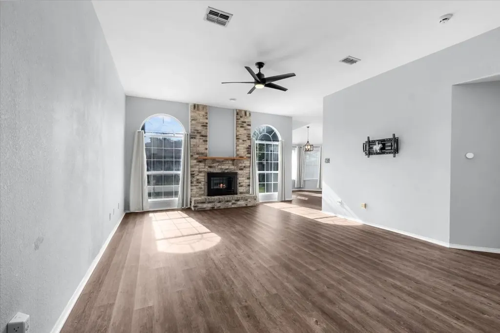 4244 Hathaway Drive Grand Prairie TX 75052