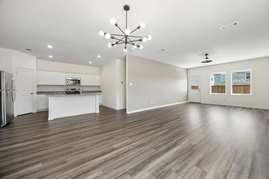 14200 Donahue Street Pilot Point TX 76258