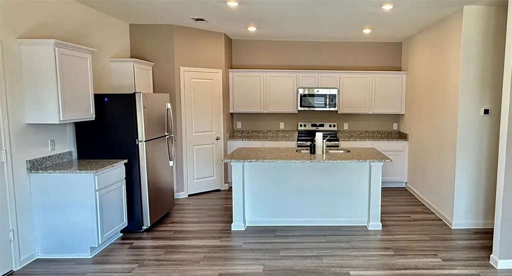 14200 Donahue Street Pilot Point TX 76258