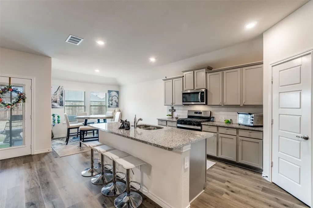9809 Gooseneck Drive Aubrey TX 76227